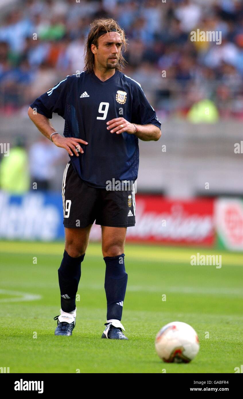 Soccer - FIFA World Cup 2002 - Group F - Argentina v Nigeria. Gabriel Batistuta, Argentina Stock Photo