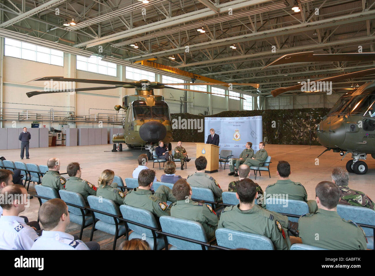 The Defence Equipment Support Minister Lord Drayson addresses RAF