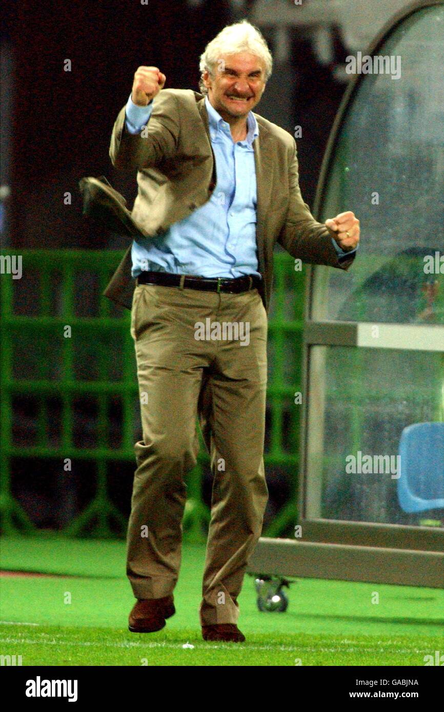 Soccer FIFA World Cup 2002 Group E Cameroon v Germany Stock Photo