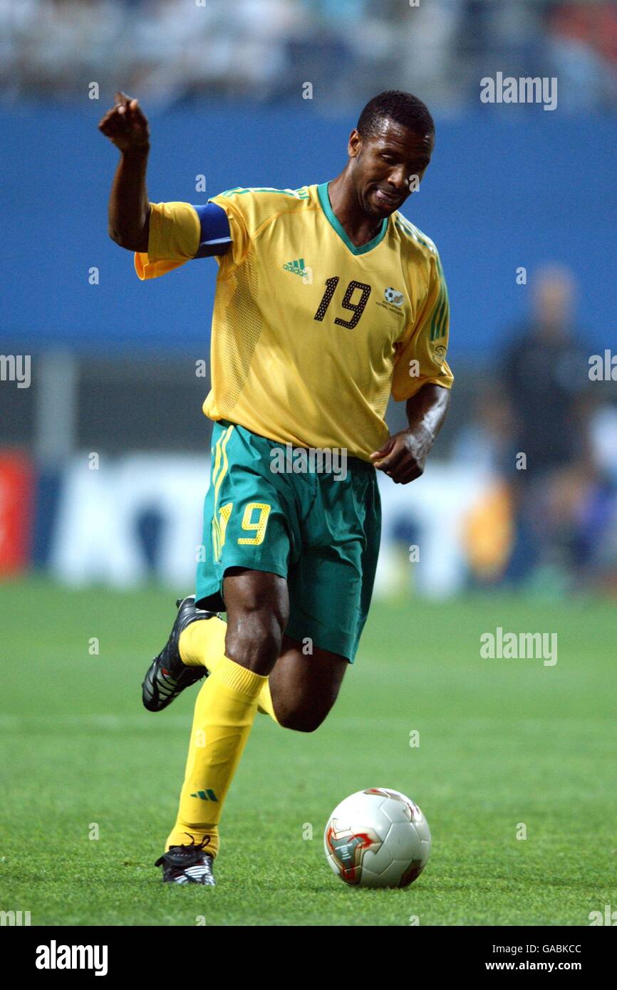 Soccer - FIFA World Cup 2002 - Group B - South Africa v Spain