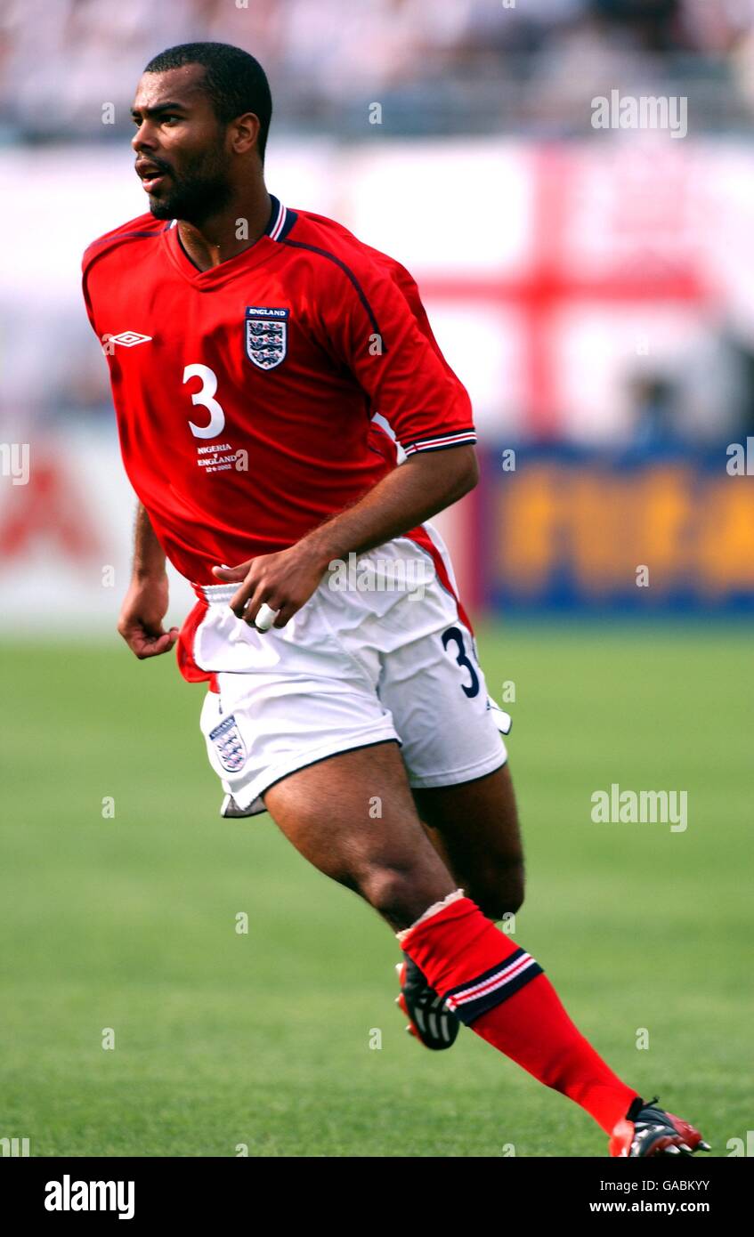 Soccer - FIFA World Cup 2002 - Group F - Nigeria v England. Ashley Cole, England Stock Photo