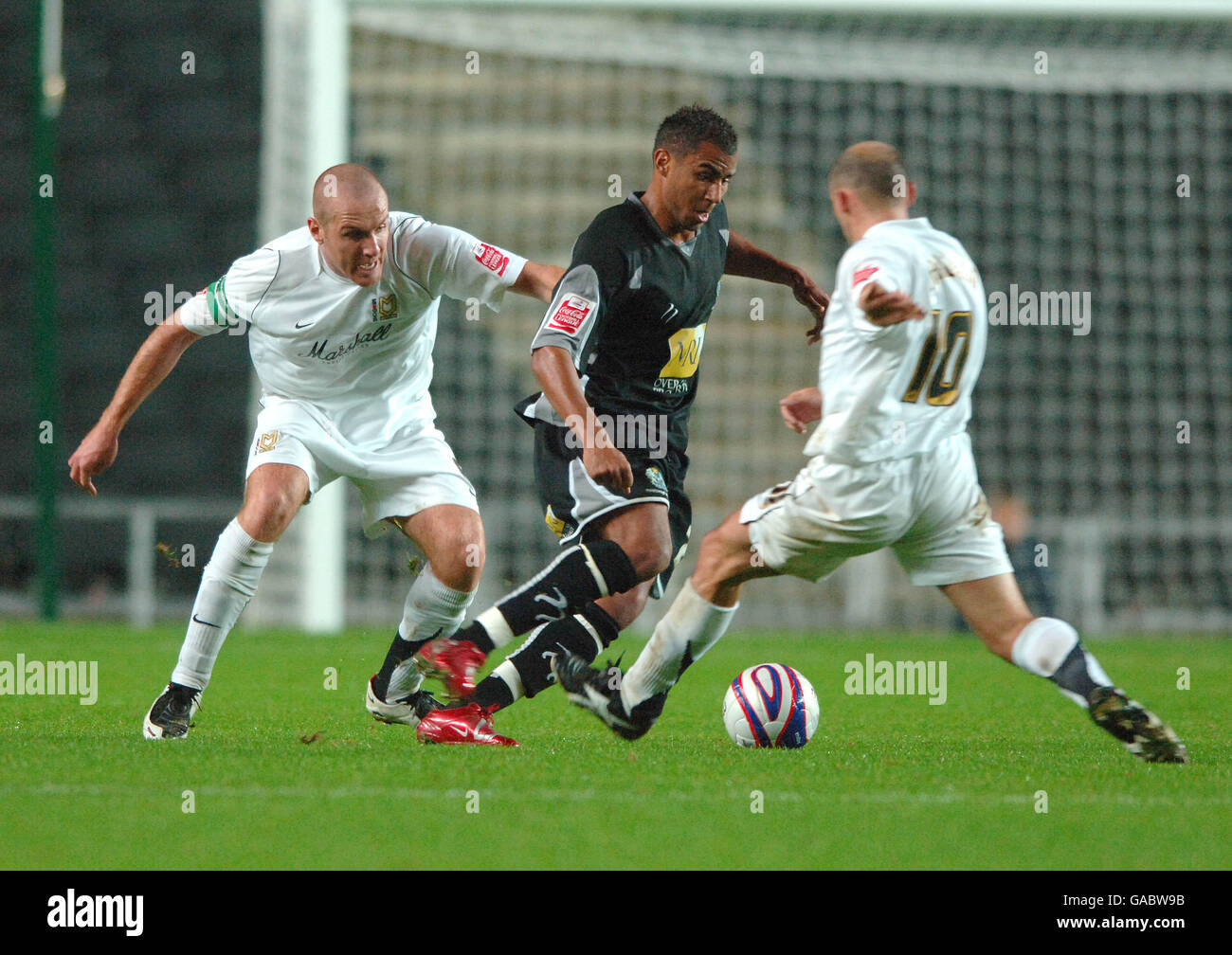 Soccer - Johnstone's Paint Trophy - Southern Section - Second Round ...