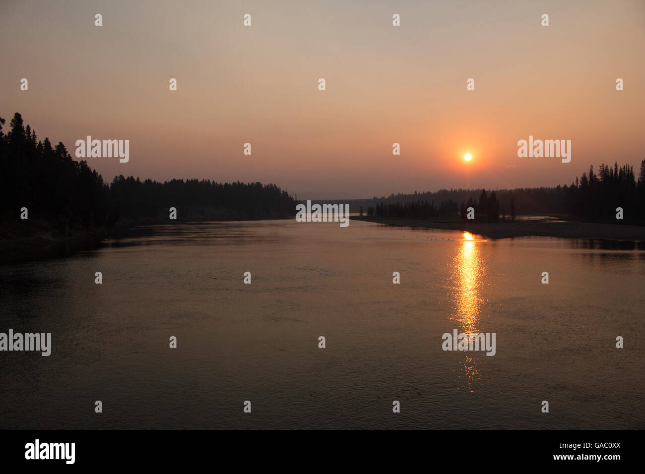 Yellowstone Rising Sun Yellowstone smoke hi-res stock photography and images - Alamy