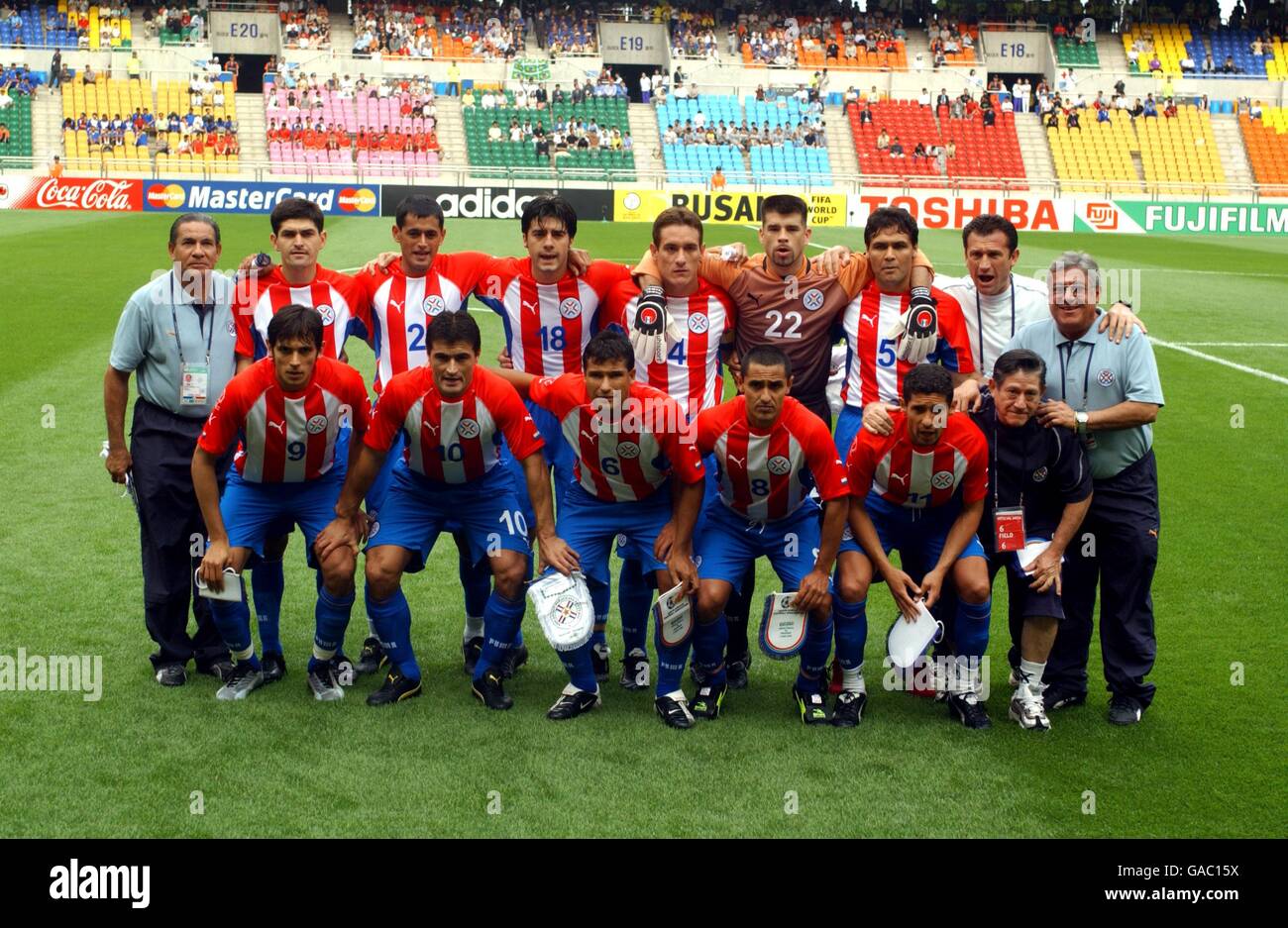 Soccer Fifa World Cup 02 Group B Paraguay V South Africa Stock Photo Alamy