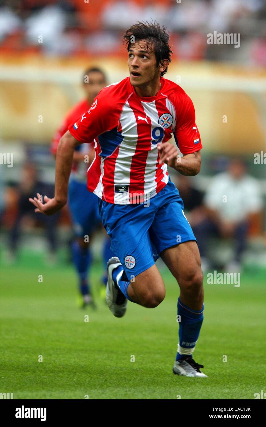 Paraguayan soccer player roque santa hi-res stock photography and images -  Alamy