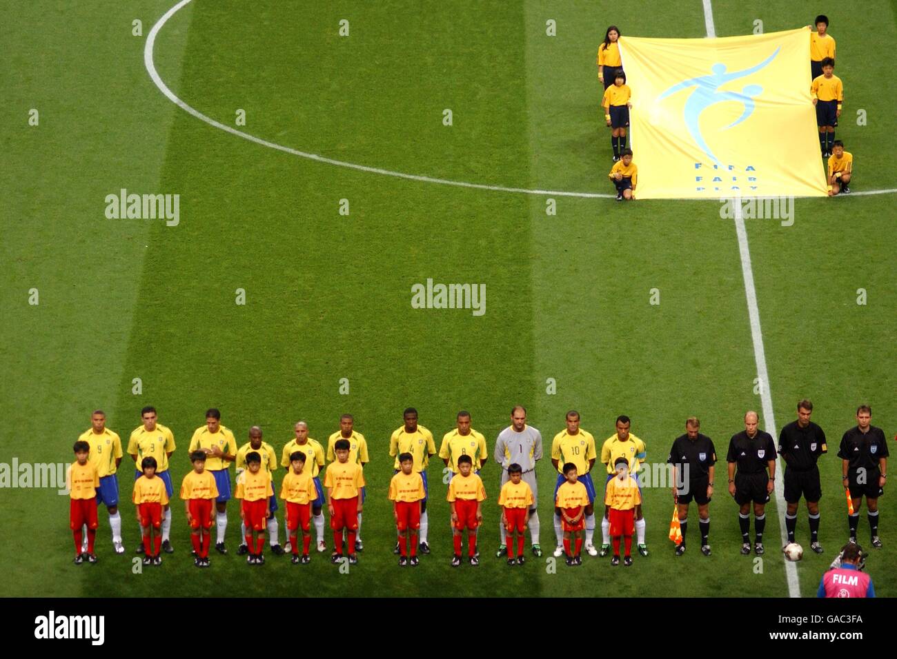 Soccer Fifa World Cup 02 Semi Final Brazil V Turkey Brazil Players Line Up Prior To The Game With Turkey Stock Photo Alamy Soccer Fifa World Cup 02 Semi Final Brazil V Turkey Brazil Players Line Up Prior To The Game With Turkey Stock Photo Alamy