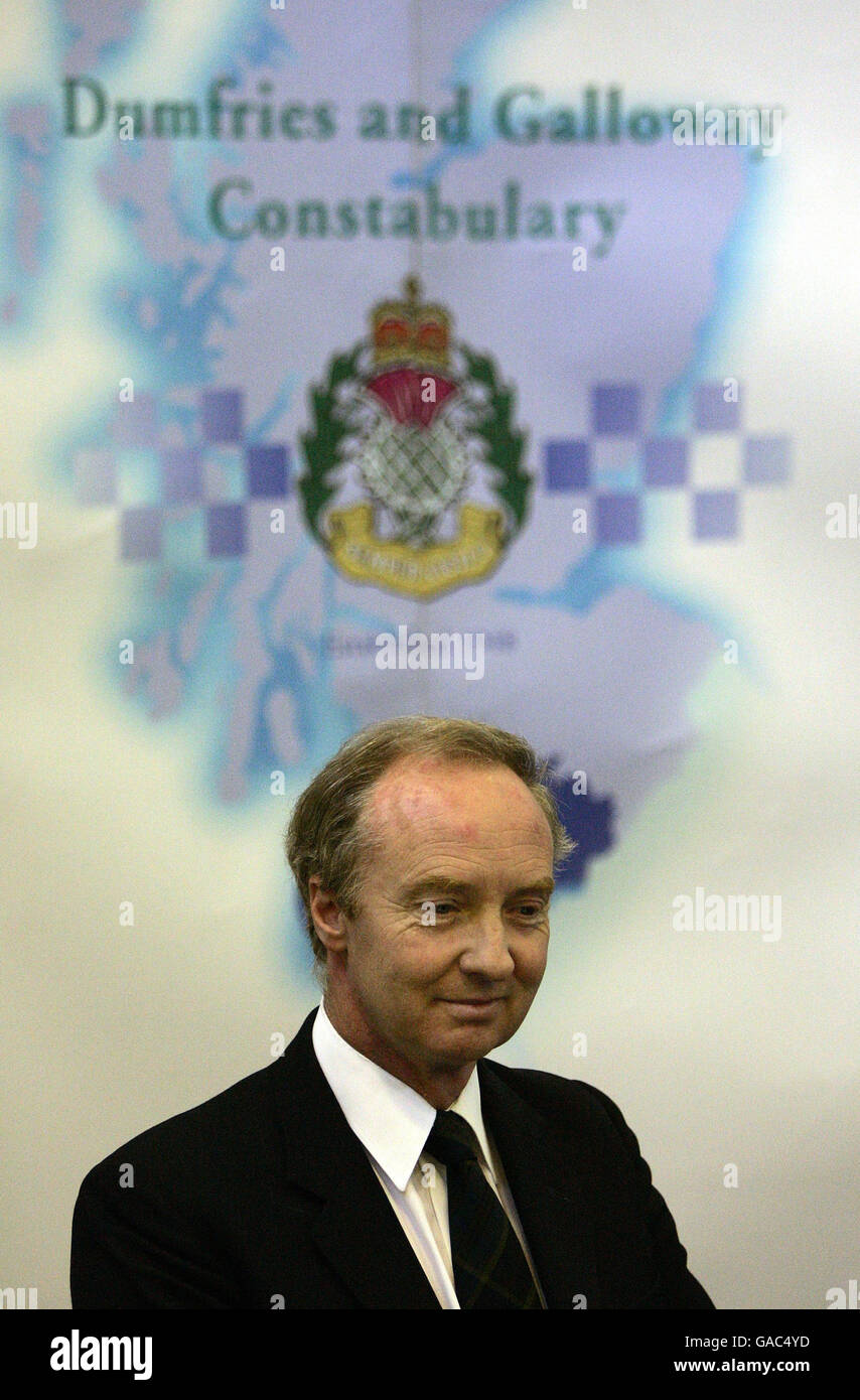 The Duke of Buccleuch speaking at Police Headquarters on Cornwall Mount in Dumfries following the recovery of a 15m Leonardo da Vinci painting stolen Drumlanrig Castle. Stock Photo