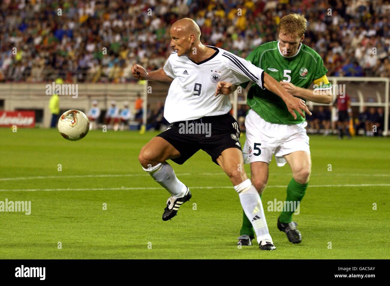 Sport football action fifa world cup 2002 hi-res stock photography and ...
