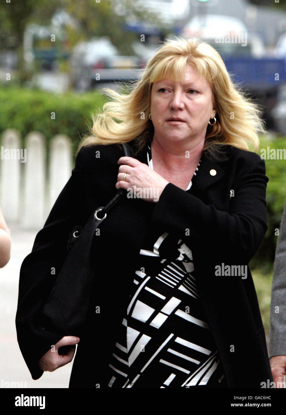 Deborah Martin, wife of the train driver Stanley Martin who died in the Ufton Nervet Train Crash near Reading, in Berkshire, on November 06 2004, arrives at the inquest in Slough. Stock Photo