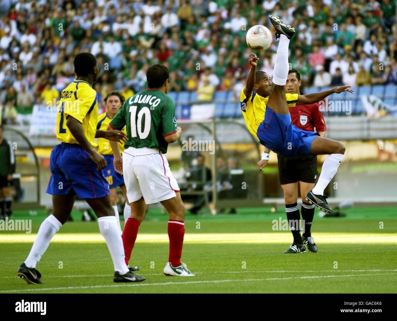 WORLD CUP 2002 ワールドカップ SOCCER サッカー 26,205 World Cup 2002 Asia Stock Photos, High-Res Pictures