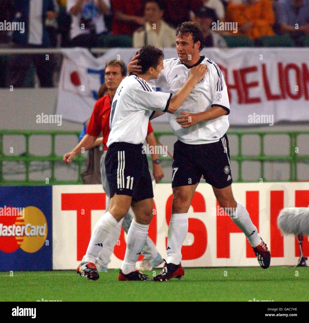 Soccer FIFA World Cup 2002 Group E Cameroon v Germany Stock Photo