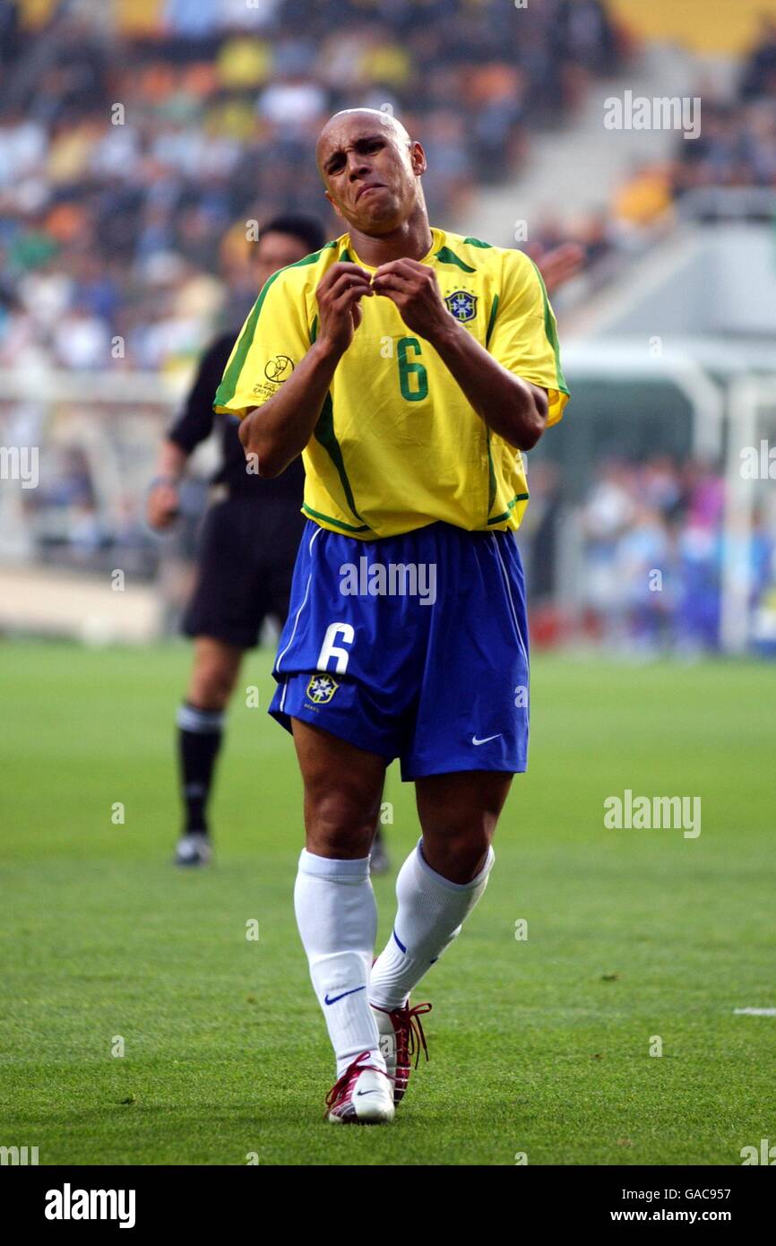 Soccer - FIFA World Cup 2002 - Group C - Brazil v Turkey. Roque Junior,  Brazil Stock Photo - Alamy