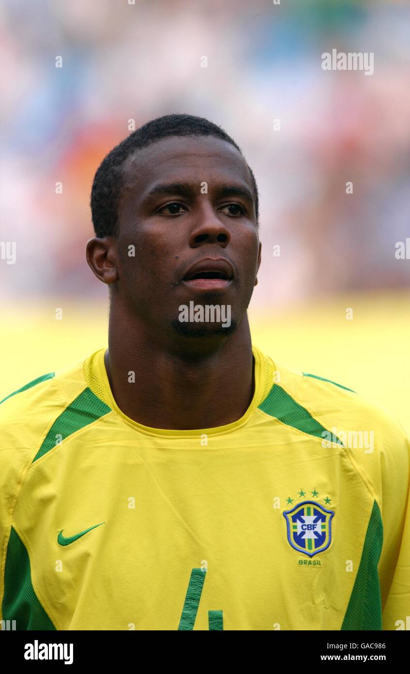 Soccer - FIFA World Cup 2002 - Group C - Brazil v Turkey. Roque Junior,  Brazil Stock Photo - Alamy