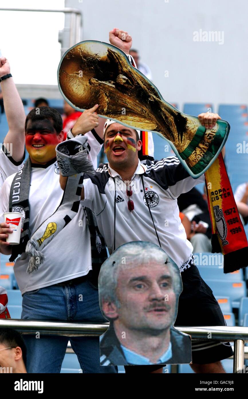 Soccer Fifa World Cup 2002 Second Round Gernany V Paraguay Hi res Stock soccer-fifa-world-cup-2002-second-round-gernany-v-paraguay-hi-res-stock