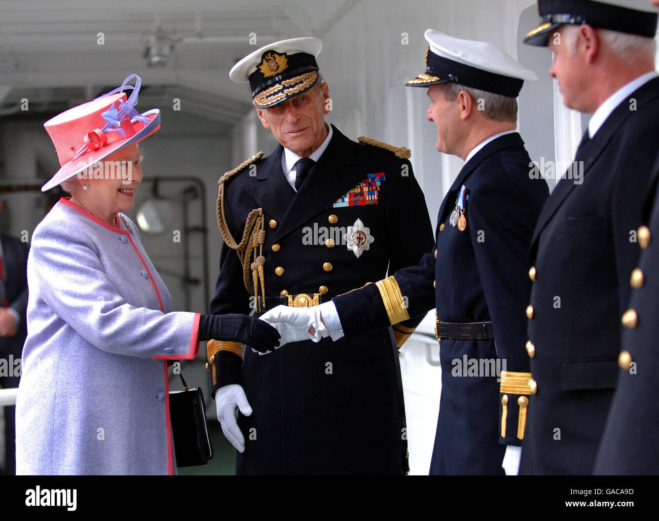 In trinity house uniform hi-res stock photography and images - Alamy