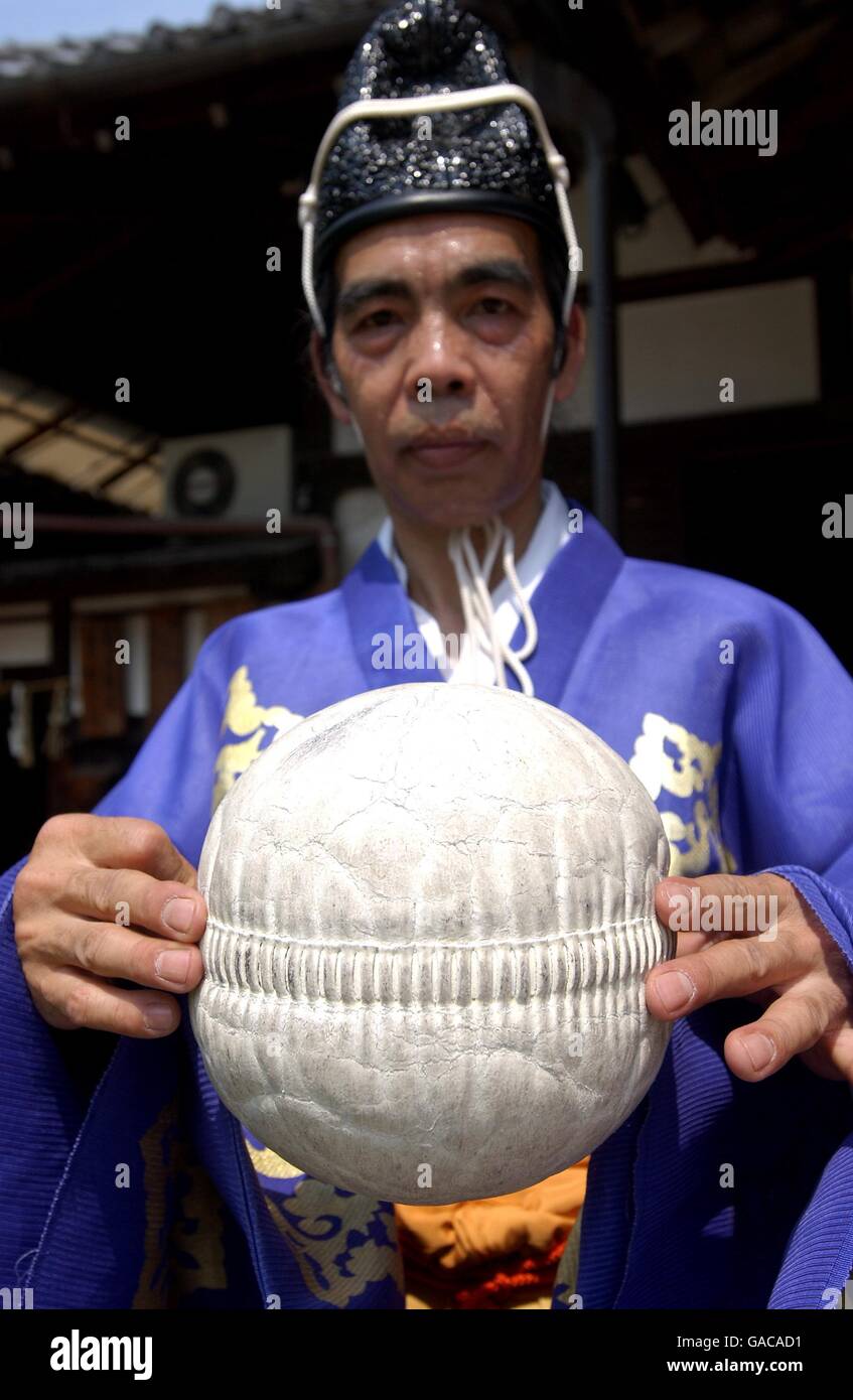 Soccer FIFA World Cup 2002 Kemari in Koyoto, Japan Stock Photo Alamy