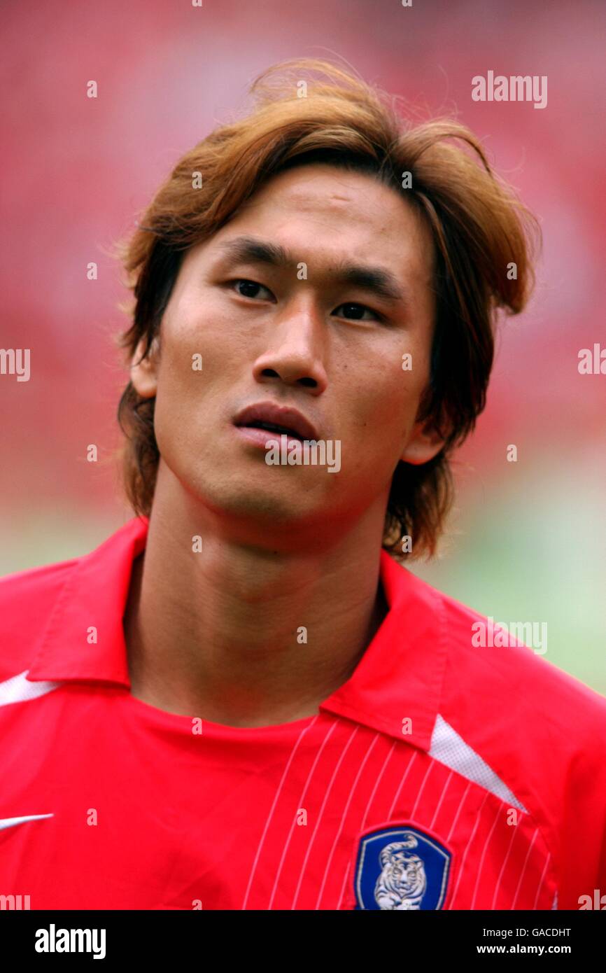 Soccer FIFA World Cup 2002 Group D Republic Of Korea v USA. Sang