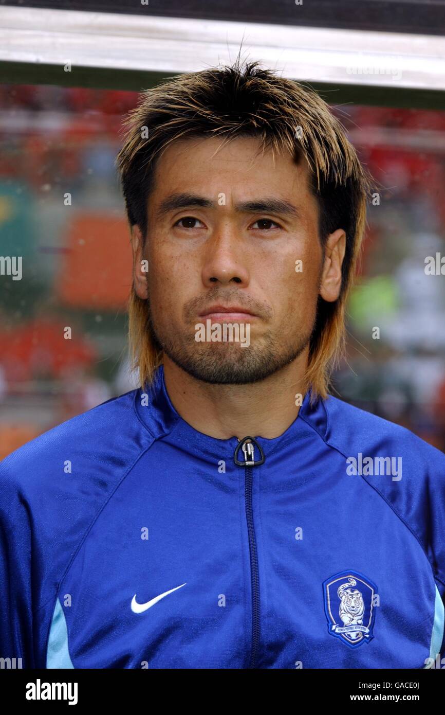 Soccer -FIFA World Cup 2002 - Group D - Republic Of Korea v USA. Byung Ji Kim, Korea goalkeeper Stock Photo