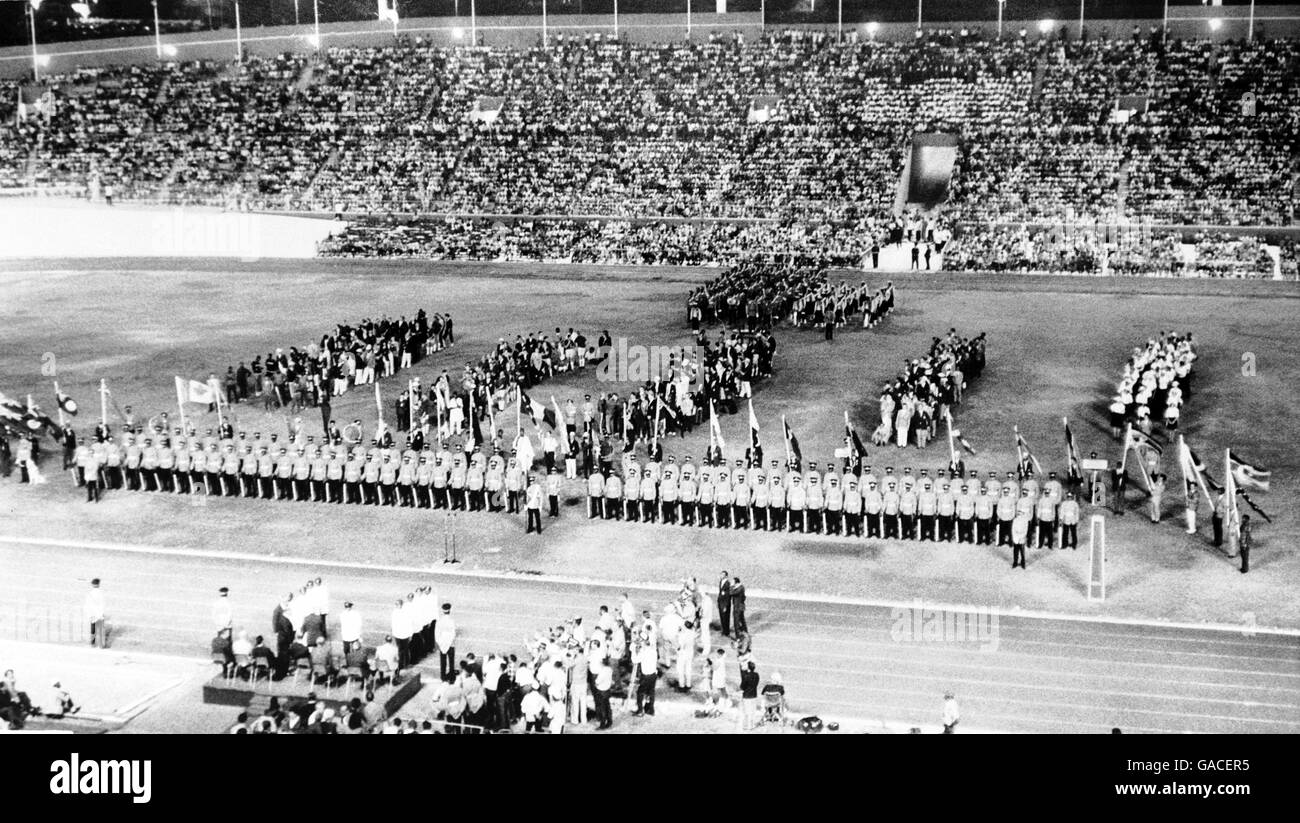 General view of the Closing Ceremony, with the Games' medallists lined up behind the Guard of Honour Stock Photo