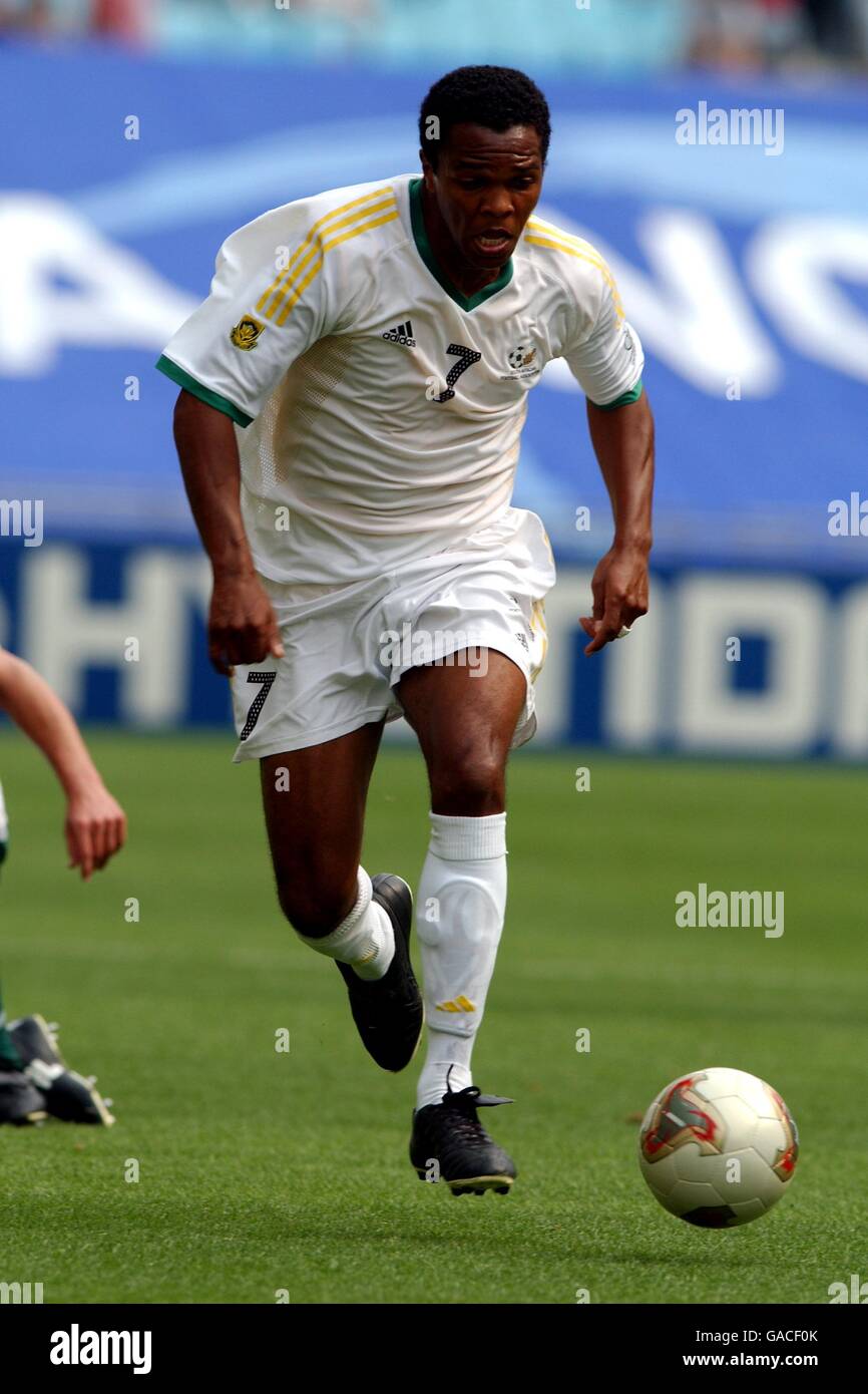 Soccer -FIFA World Cup 2002 - Group B - South Africa v Slovenia