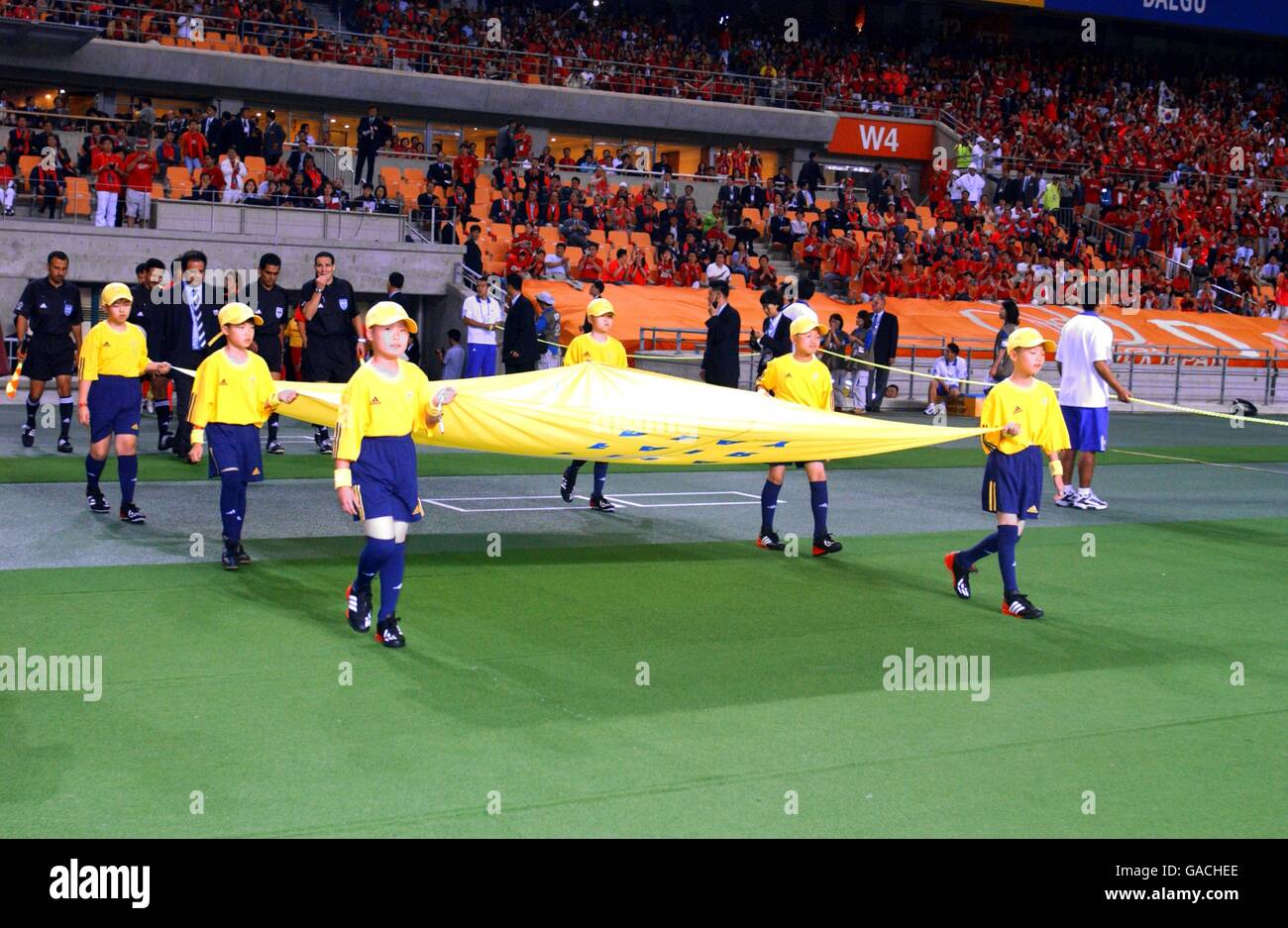 Fifa fair play flag hi-res stock photography and images - Alamy