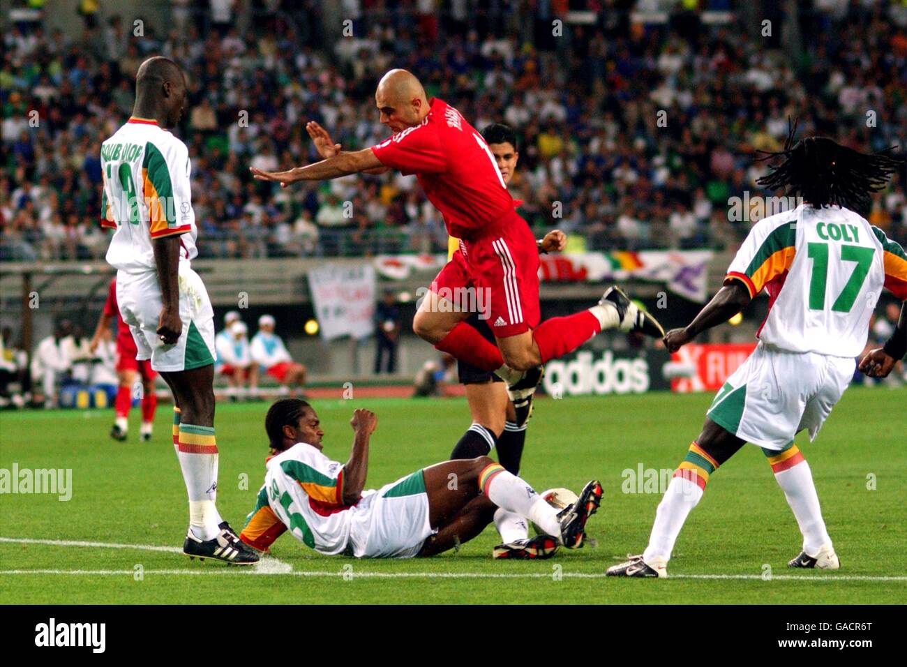 PAPA BOUBA DIOP SENEGAL OSAKA NAGAI STADIUM OSAKA JAPAN 22 June 2002 Stock  Photo - Alamy