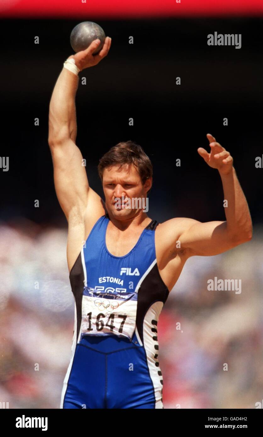 Athletics - Sydney Olympics 2000 - Decathlon - Shot Putt Stock Photo - Alamy