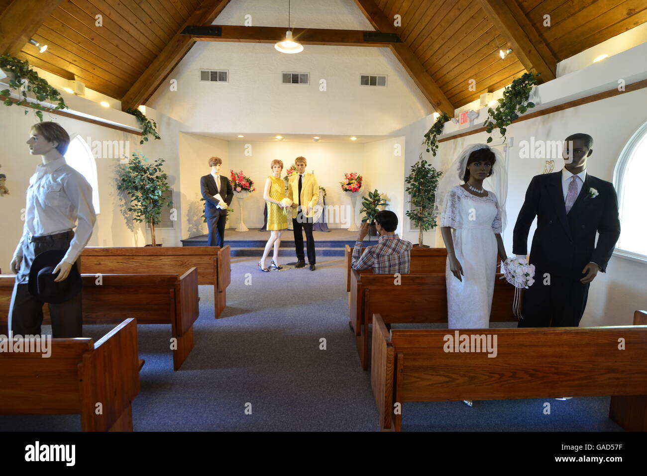 Candlelight wedding chapel las vegas hires stock photography and