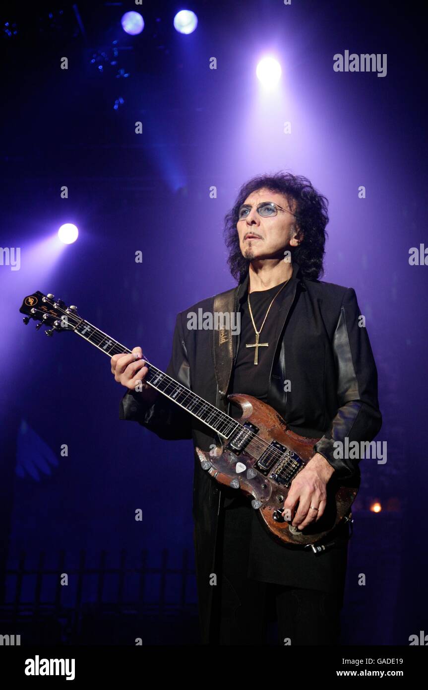 Tony iommi hi-res stock photography and images - Alamy