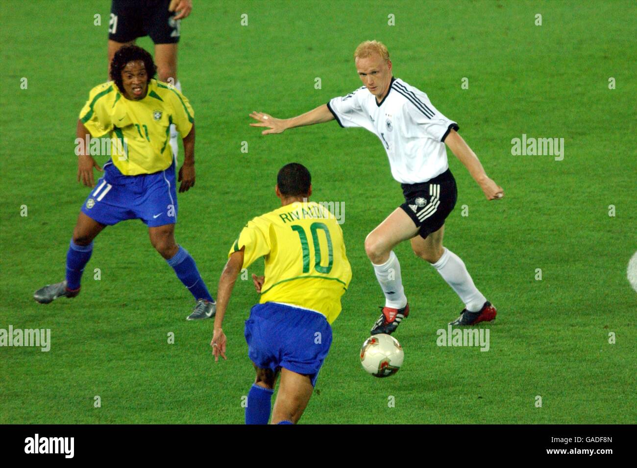 Germany S Carsten Ramelow R Is Closed Down By Brazil S Ronaldinho Stock Photo Alamy Germany S Carsten Ramelow R Is Closed Down By Brazil S Ronaldinho Stock Photo Alamy