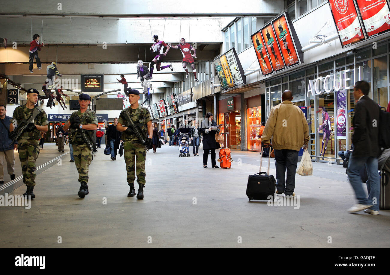Transport - Montparnasse Railway Station - Paris. Security at Montparnasse railway station, Paris during Rugby World Cup . Stock Photo