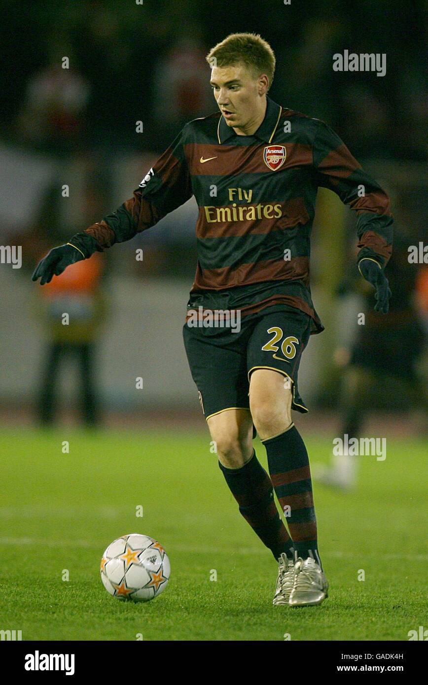 Soccer - UEFA Champions League - Group H - Slavia Prague v Arsenal - Evzena  Rosickeho Stadium. Arsenal Team Group Stock Photo - Alamy