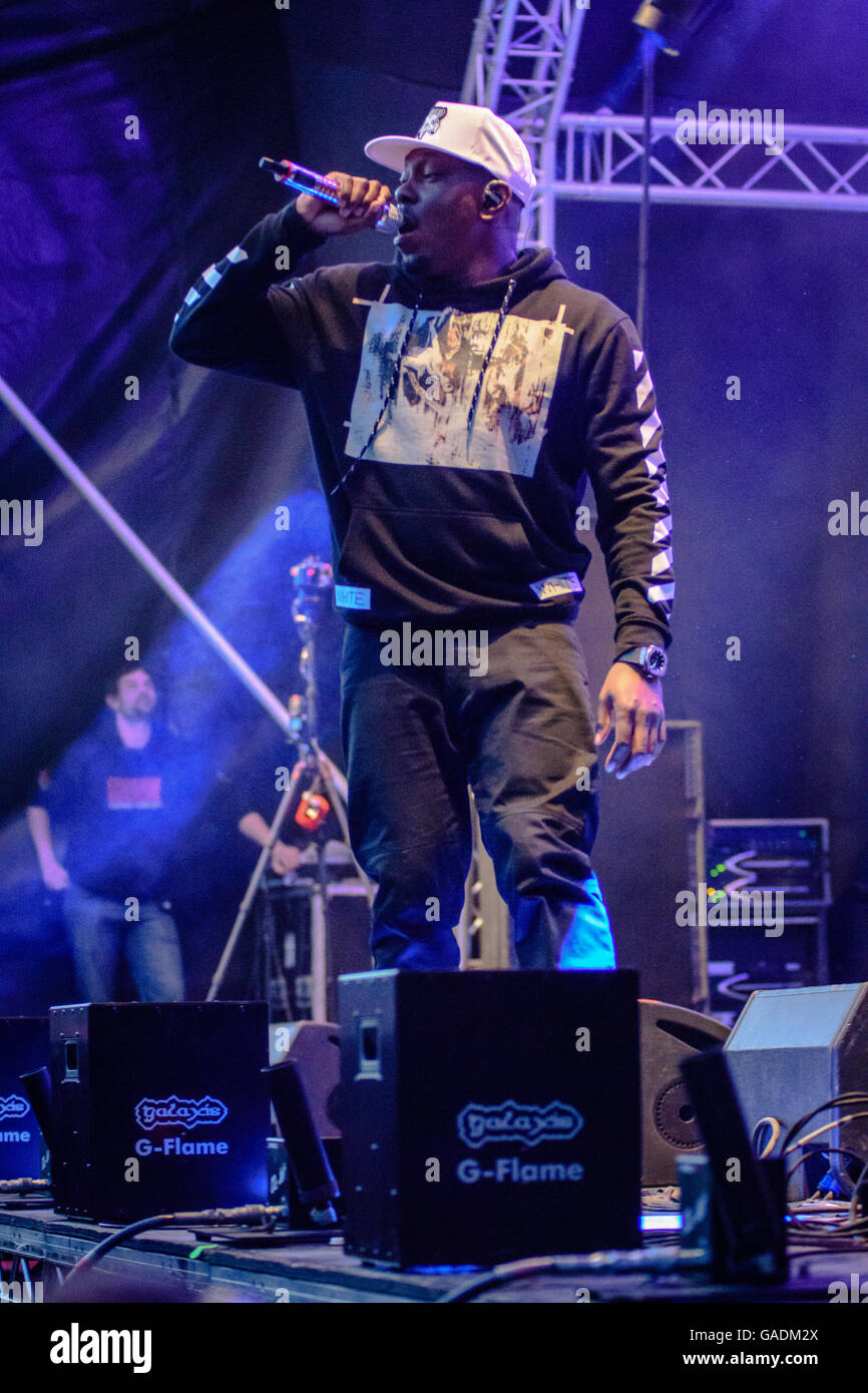 Dizzee Rascal Headlining the Manor stage at Blissfields Festival ...