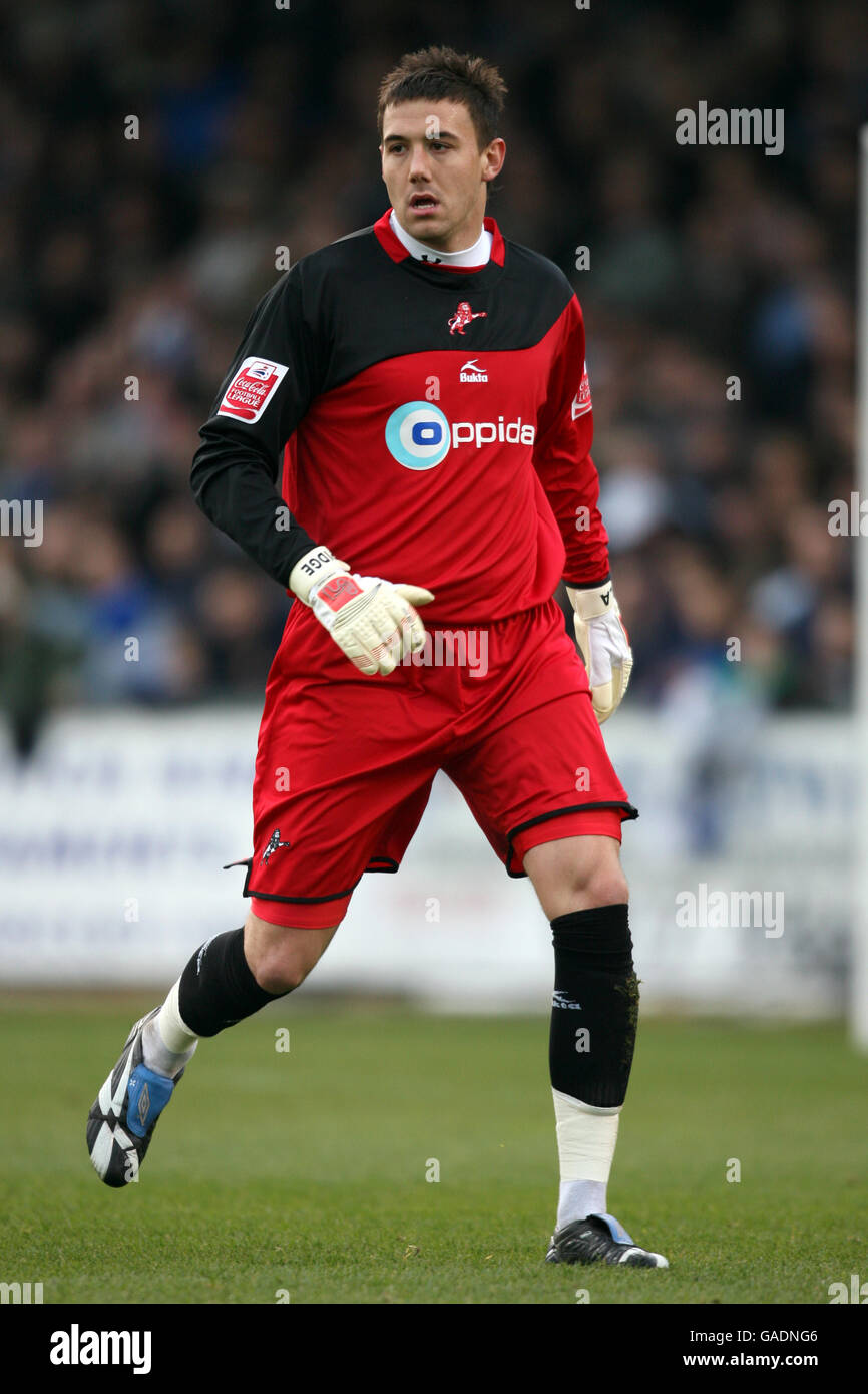 Millwall goalkeeper lenny pidgeley hi-res stock photography and images ...
