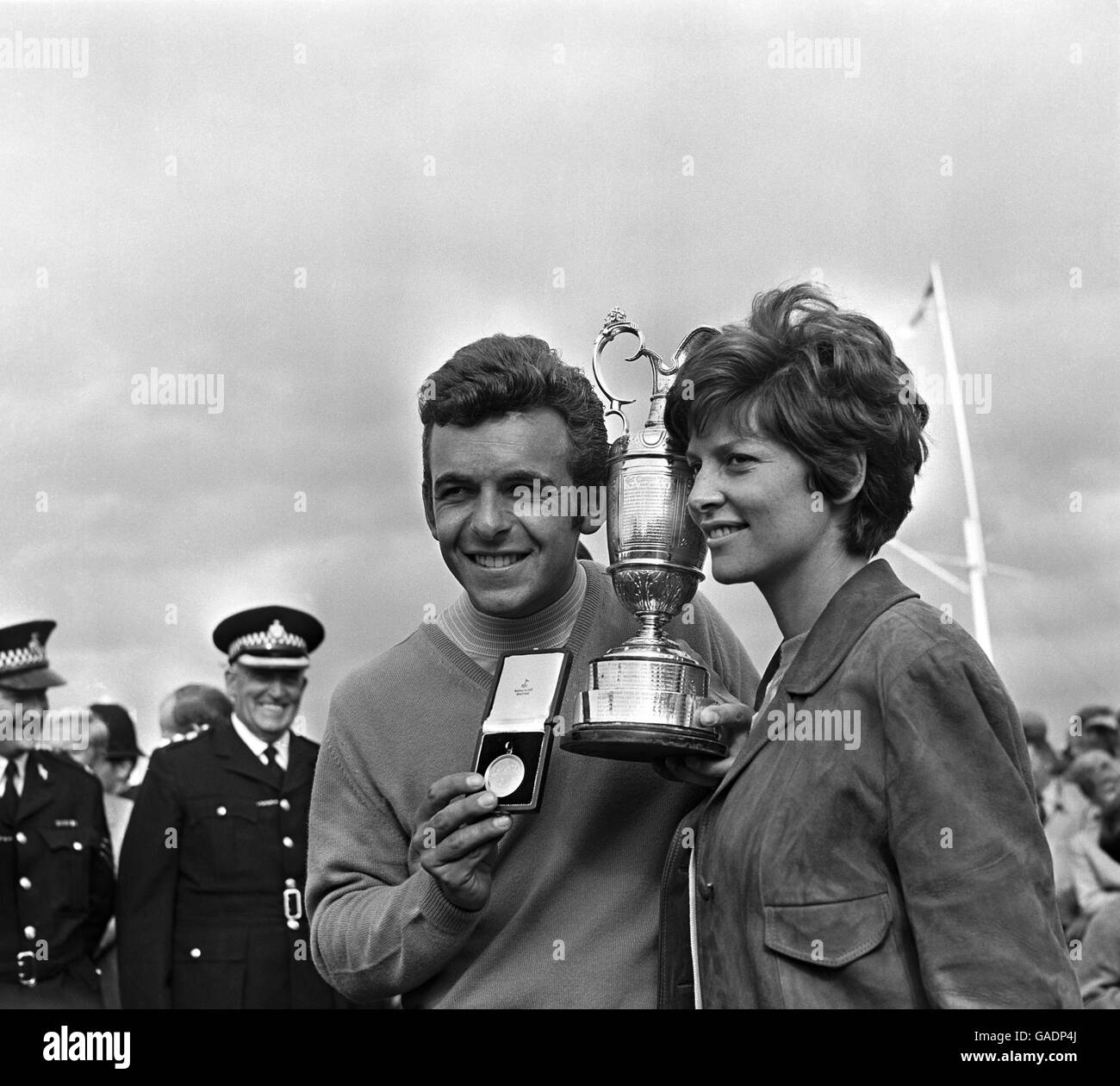 Golf - The Open Championship - Lytham St Annes. England's Tony Jacklin and his wife, Vivien, pose with his trophy after winnig the tournament Stock Photo