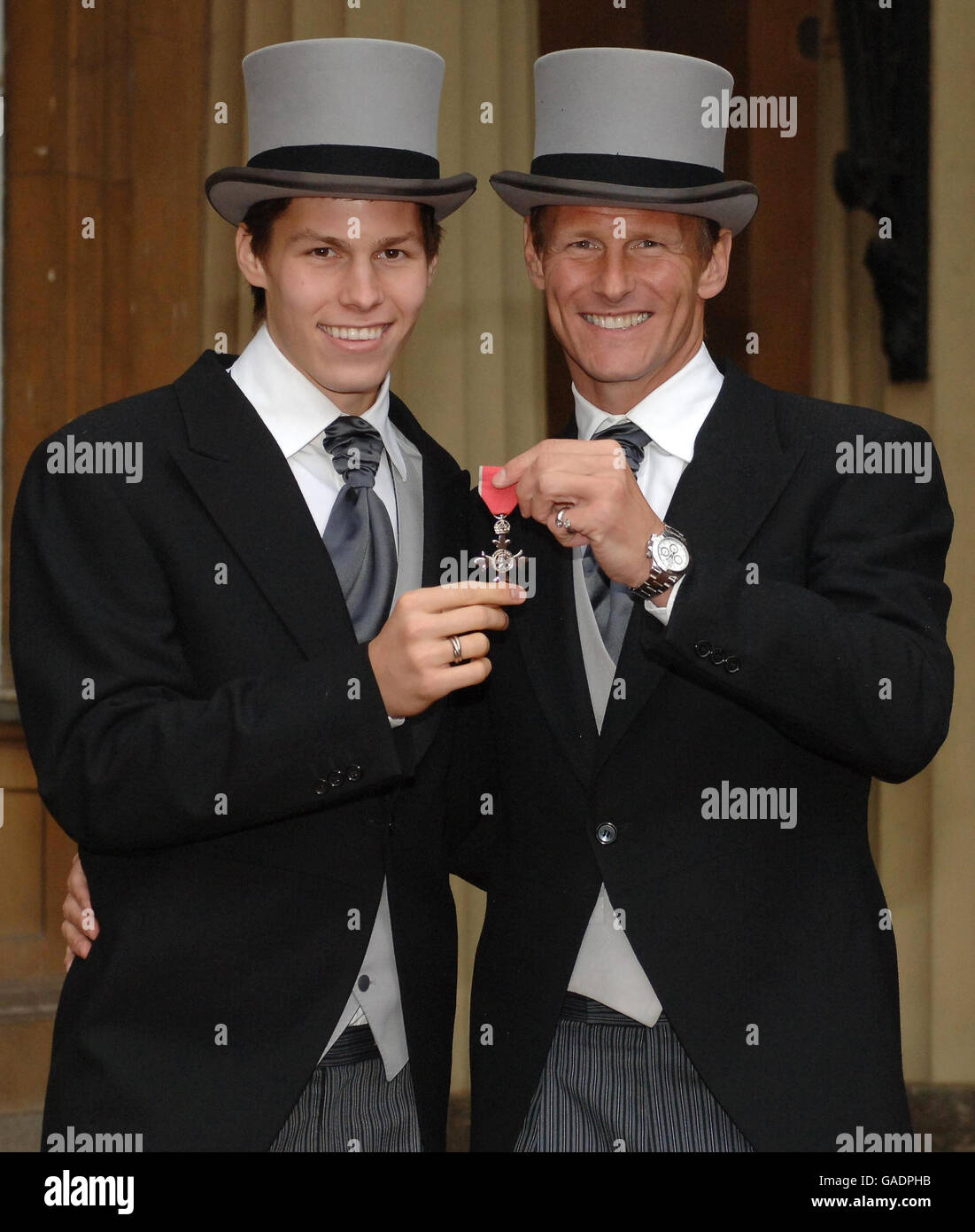 Award ceremony edward award medal hires stock photography and images