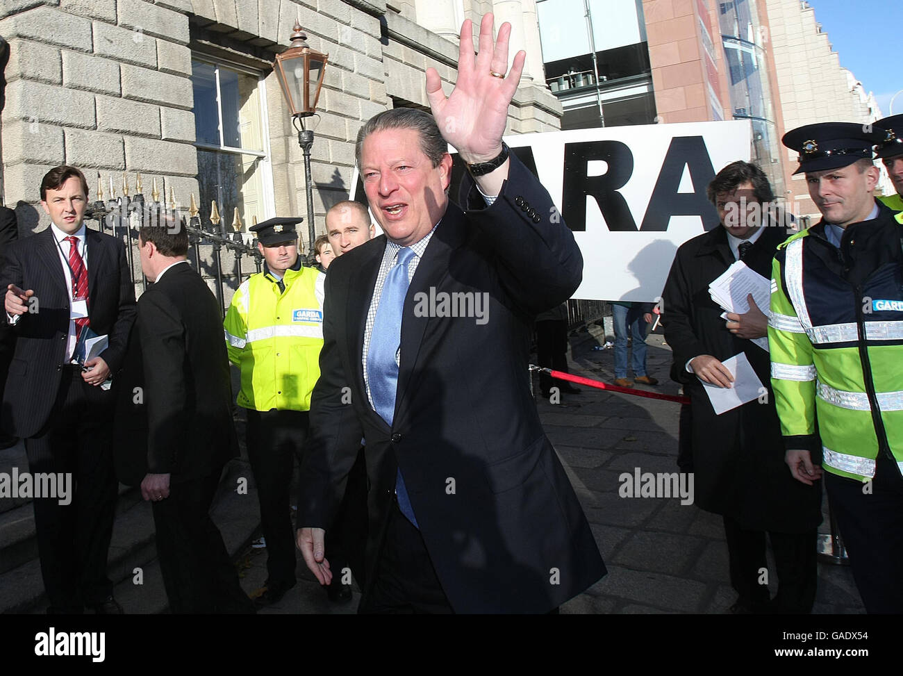 Former US Vice-President Al Gore arrives to address Merrion/Landsbanki Conference in Dublin's Royal College of Surgeons. Mr Gore spoke on the Topic of 'Thinking Green:Economic Strategy for the 21st Century. Stock Photo