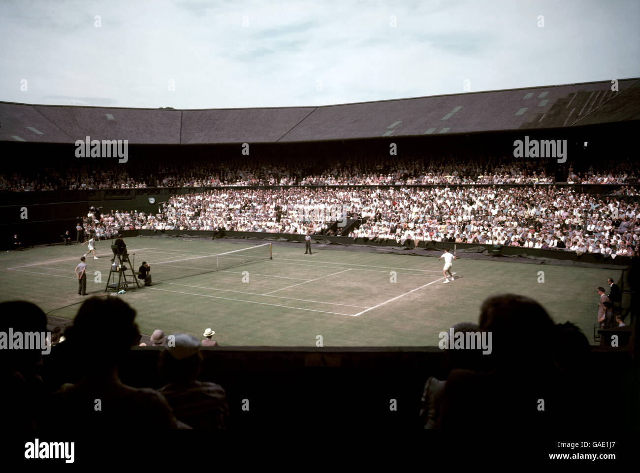 Tennis - Wimbledon Championships. General view of play on Centre Court during the Wimbledon Tennis Championships. Stock Photo