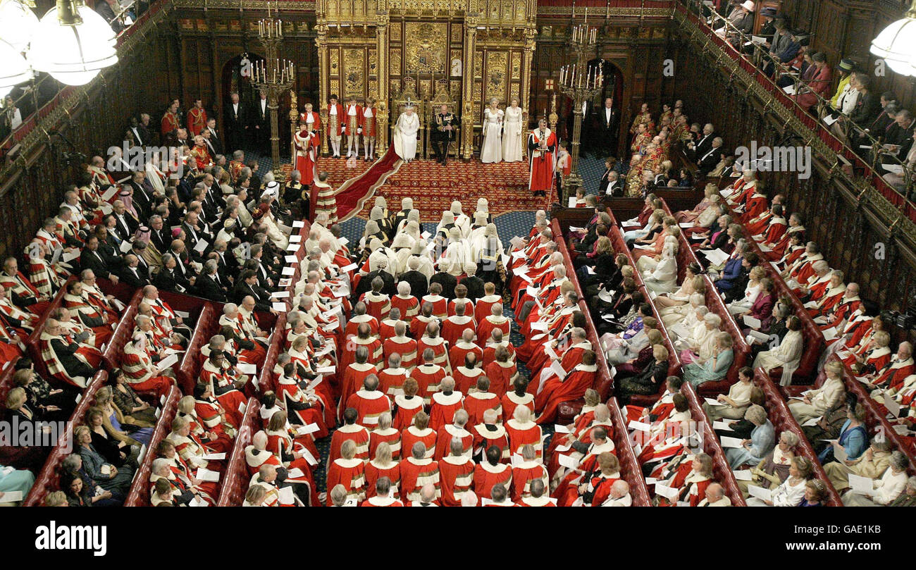 Созыв 1 парламента в англии. Парламент в Англии 1265. Палата лордов Великобритании. Парламент в Англии 17 века. Британский парламент палата лордов.