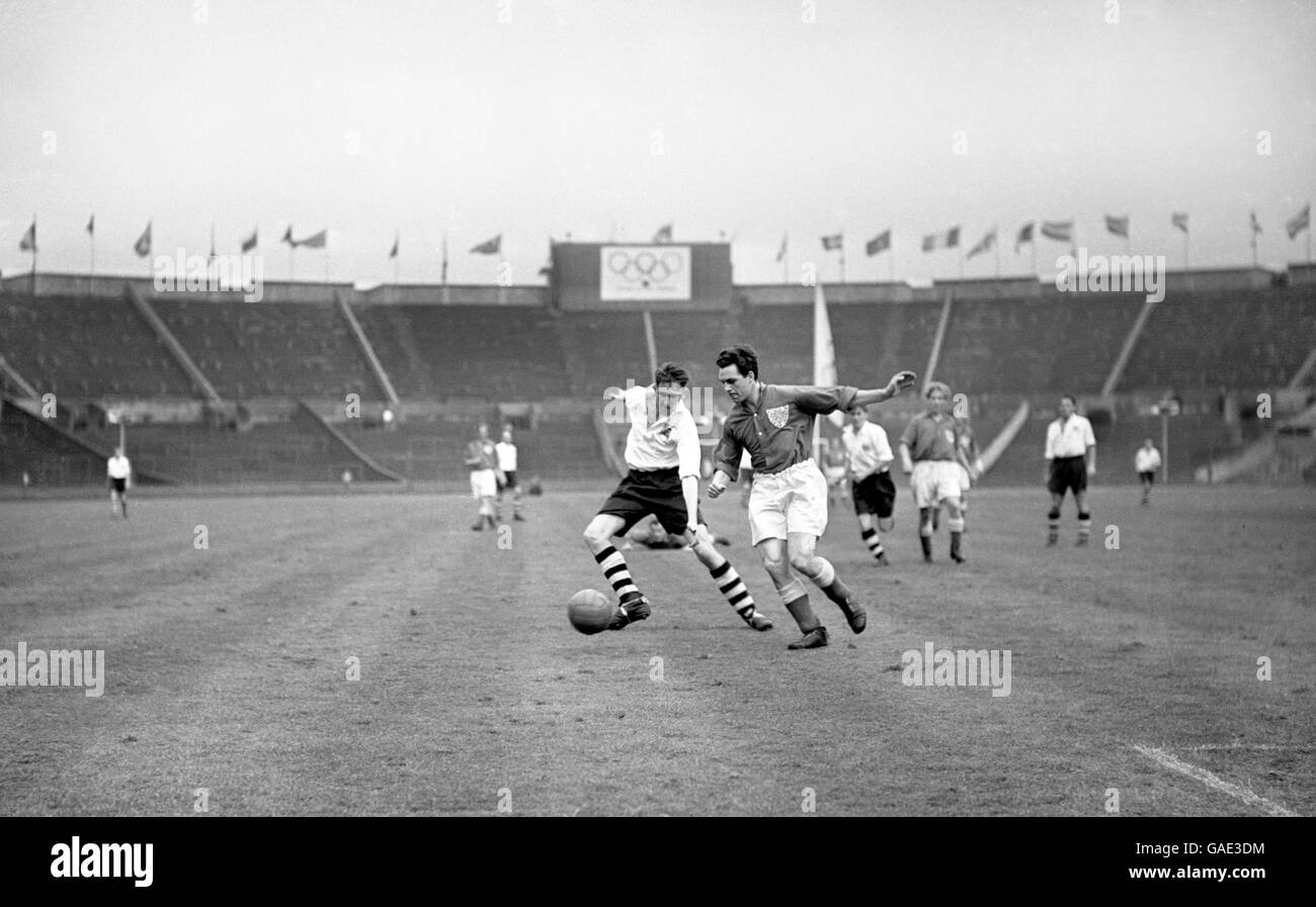 Soccer - Summer Olympic Games 1948 - Third Place Play-off - Denmark v Great Britain - London - Wembley Stadium Stock Photo