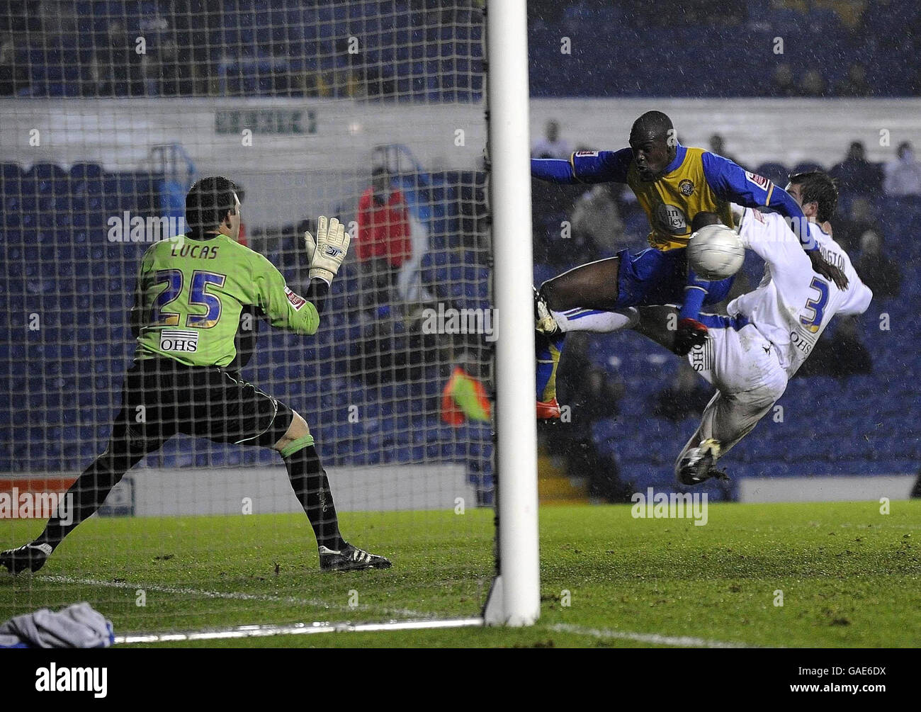 Soccer - FA Cup - First Round - Replay - Leeds United v Hereford United - Elland Road Stock Photo
