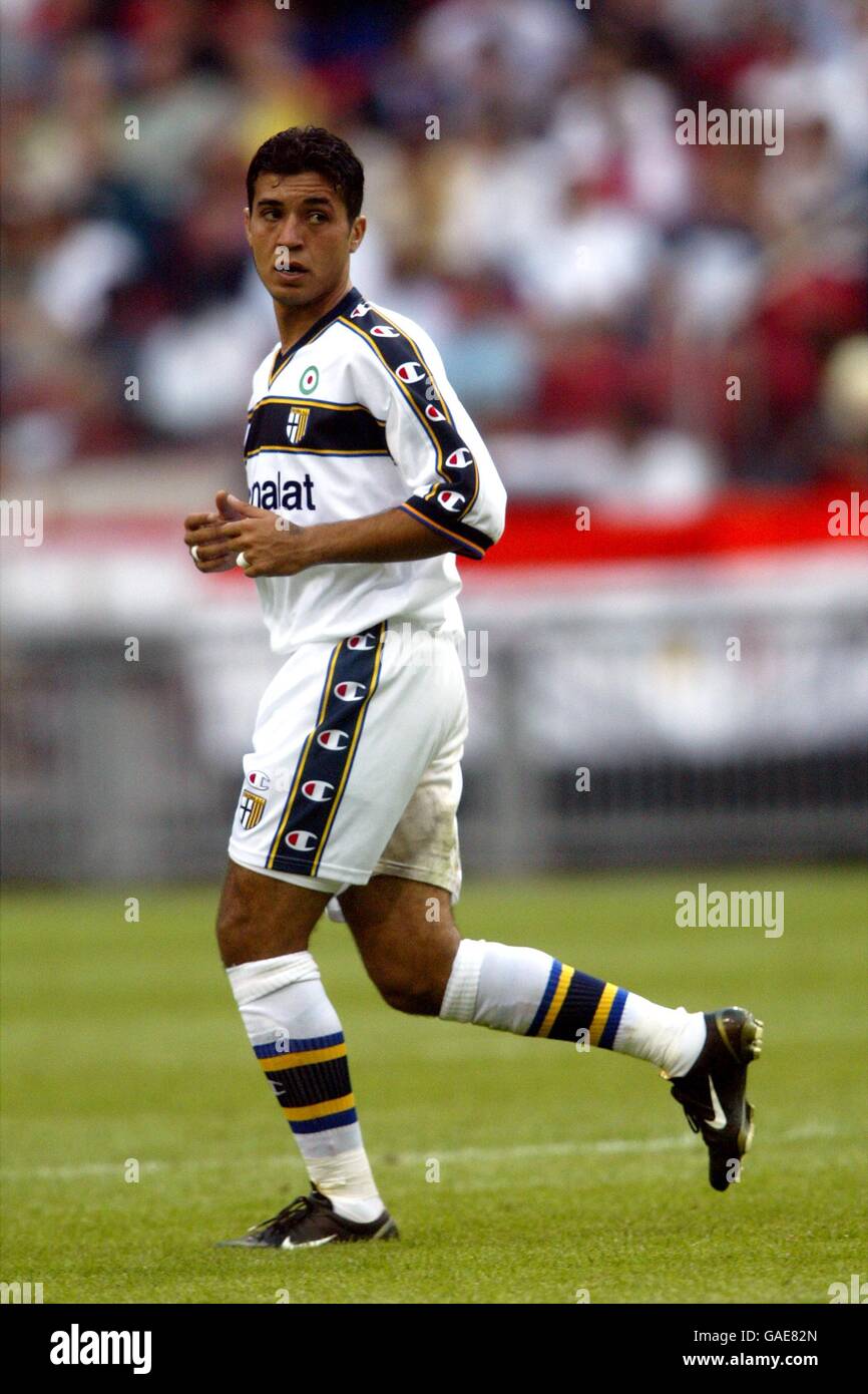 Parma's Francelino Matuzalem in action during the match against Barcelona Stock Photo
