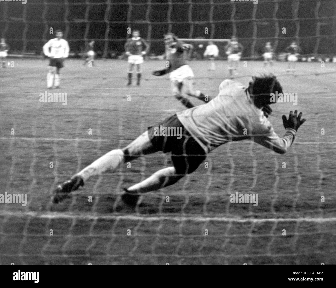 West Germany's Gunter Netzer beats England goalkeeper Gordon Banks from the penalty spot, making the score 2-1 Stock Photo