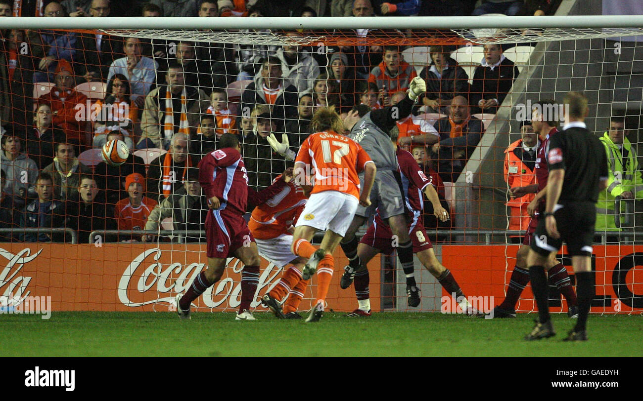 Soccer blackpool full length back view score scoring england hires