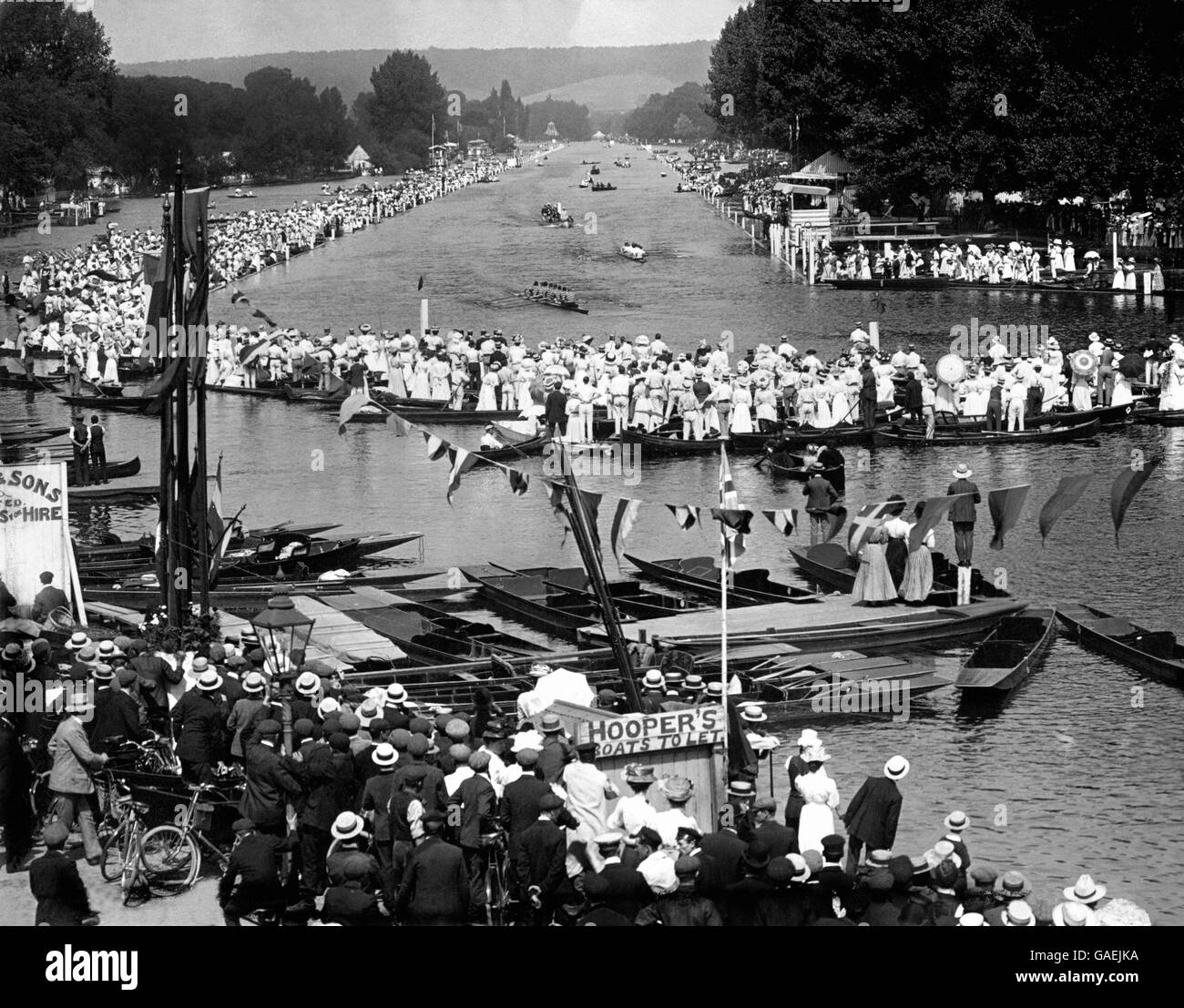 Summer Olympic Games 1908 - Rowing - Coxed Eights - Final - Henley Stock Photo
