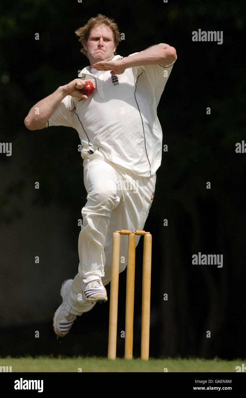 Cricket - Tour Match - Board President's XI v England - Nondescripts Cricket Club Stock Photo