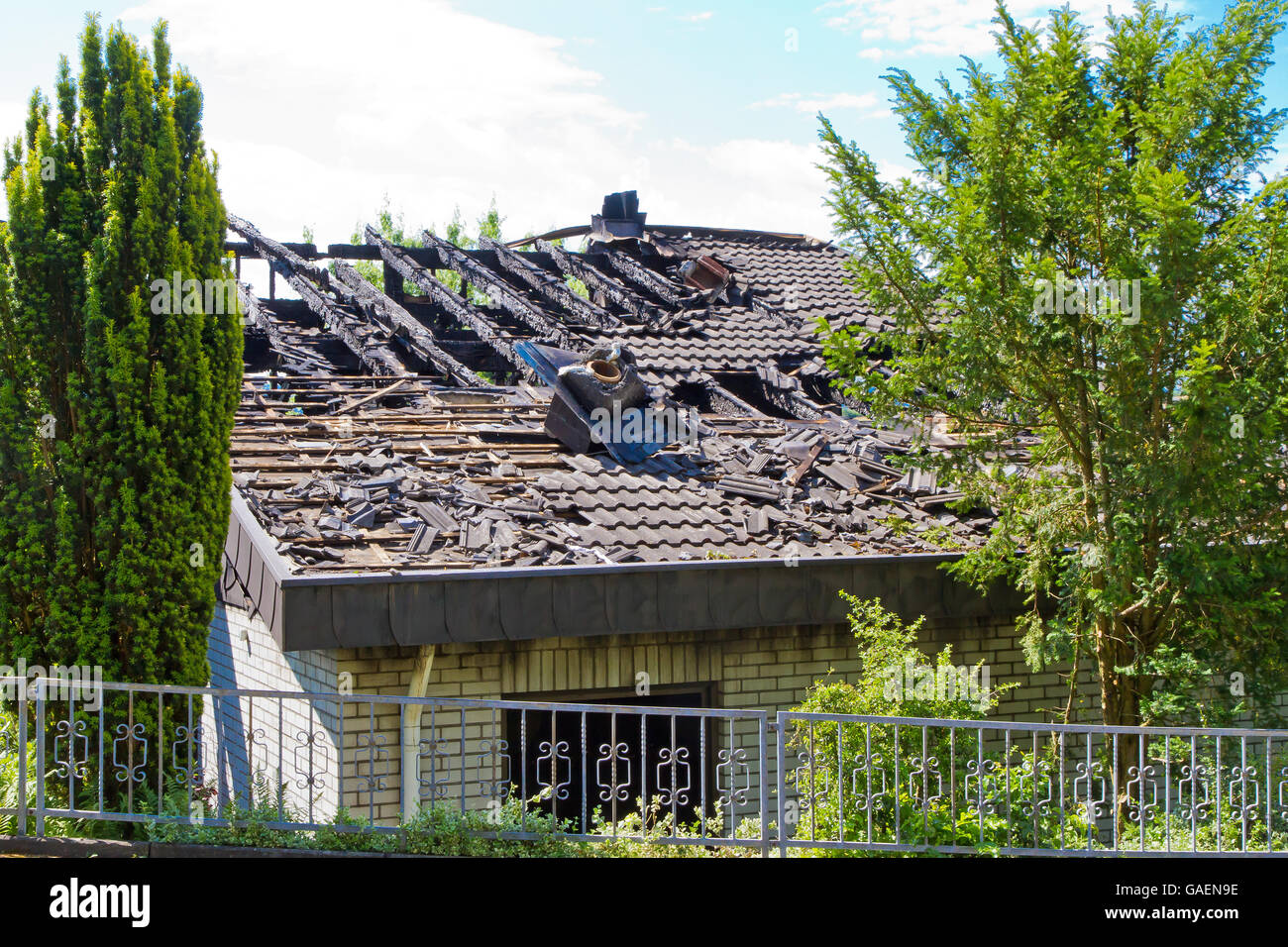 Lightning strike building hires stock photography and images Alamy