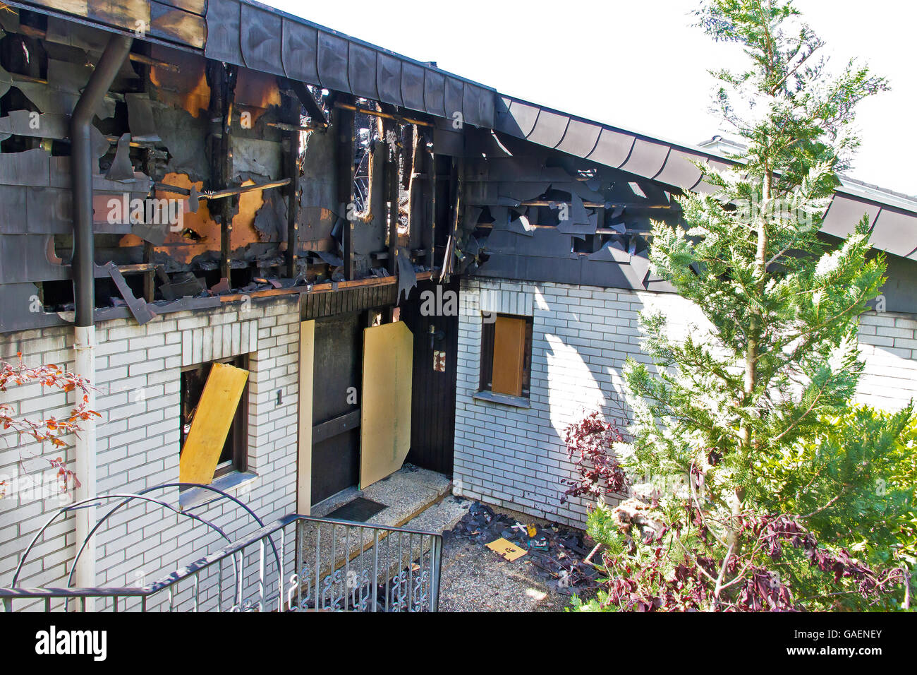 Lightning strike building hires stock photography and images Alamy