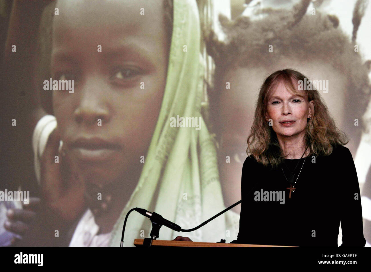 Mia Farrow launches Fund4Darfur Stock Photo Alamy