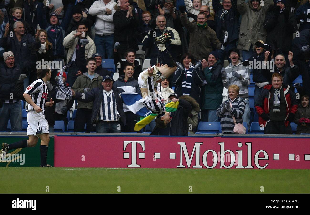 west-bromwich-albion-s-zoltan-gera-celebrates-scoring-his-second-goal